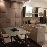 Familyhouse Апартаменты Пула